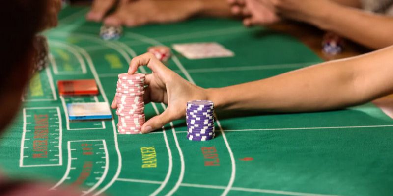 Giữ một cái đầu lạnh khi chơi Baccarat 